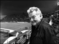 Foto de Hans-Ulrich Gumbrecht por Daniel Behar. Estadio del Club Nacional de Football, Montevideo, 18 de mayo de 2013.